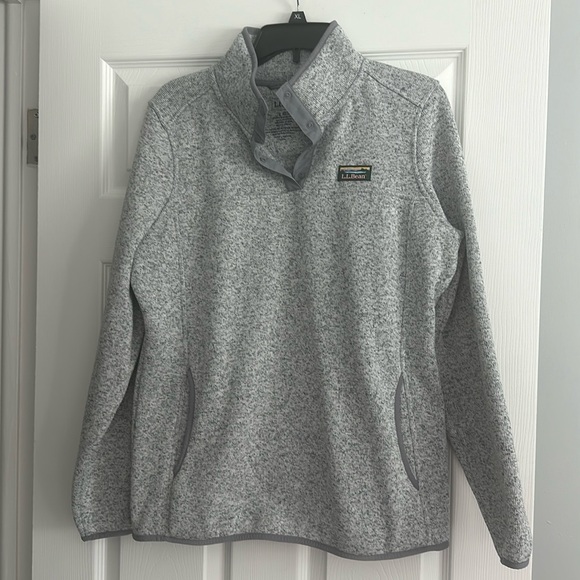 LL Bean Pullover - Picture 1 of 4